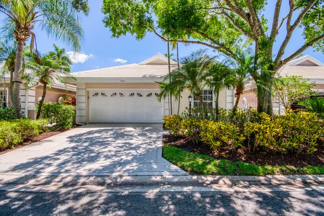 206 Canterbury Drive W, Palm Beach Gardens, FL 33418