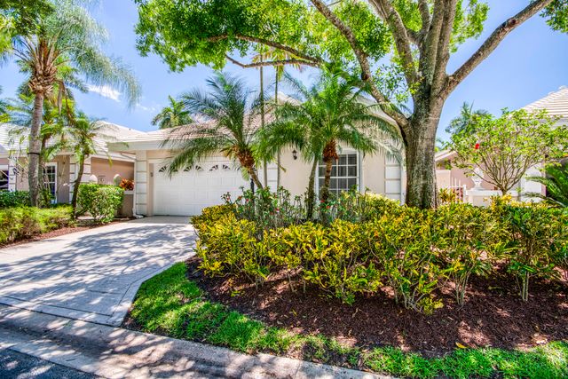206 Canterbury Drive W, Palm Beach Gardens, FL 33418