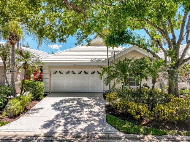 206 Canterbury Drive W, Palm Beach Gardens, FL 33418
