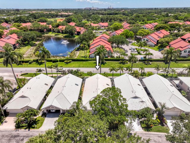206 Canterbury Drive W, Palm Beach Gardens, FL 33418