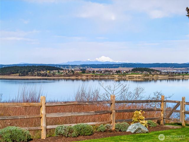 1350 Bonnie View Acres Road, Oak Harbor, WA 98277