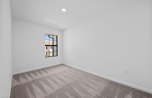 1652 Lake Jessup CIR, Cape Coral, FL 33909