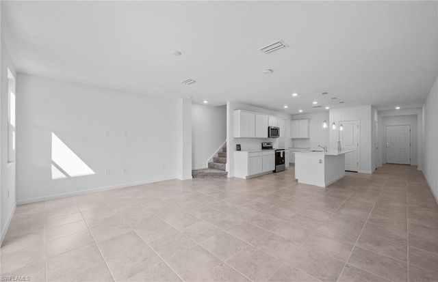 1652 Lake Jessup CIR, Cape Coral, FL 33909