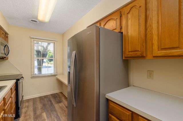 400 Sunset Drive Apt M65, Johnson City, TN 37604