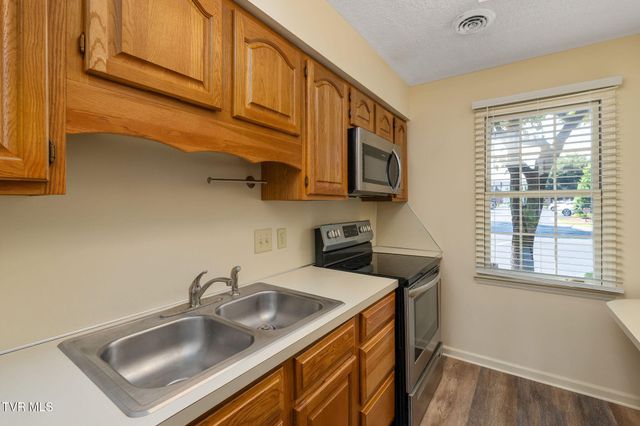 400 Sunset Drive Apt M65, Johnson City, TN 37604