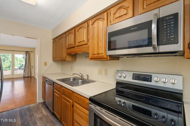 400 Sunset Drive Apt M65, Johnson City, TN 37604