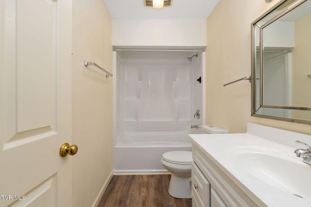 400 Sunset Drive Apt M65, Johnson City, TN 37604