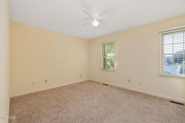 400 Sunset Drive Apt M65, Johnson City, TN 37604