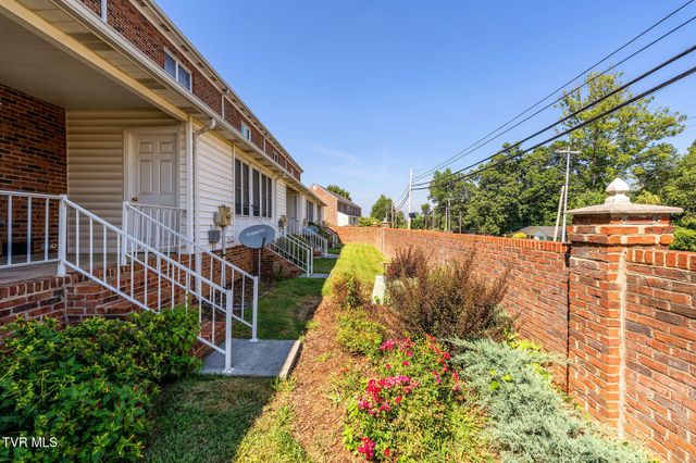 400 Sunset Drive Apt M65, Johnson City, TN 37604