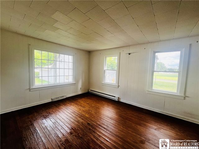 6 Wildwood Avenue, Jamestown, NY 14701