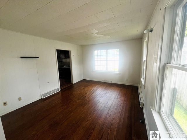 6 Wildwood Avenue, Jamestown, NY 14701