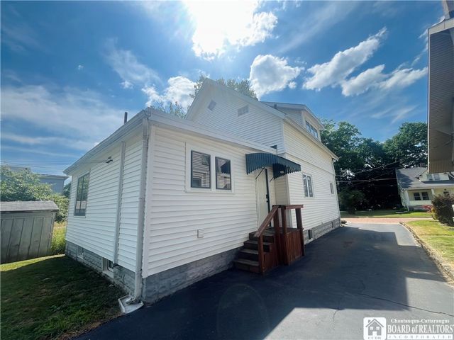 6 Wildwood Avenue, Jamestown, NY 14701