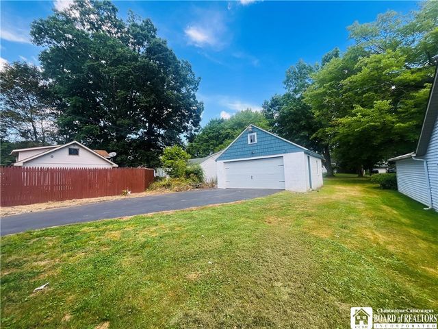 6 Wildwood Avenue, Jamestown, NY 14701