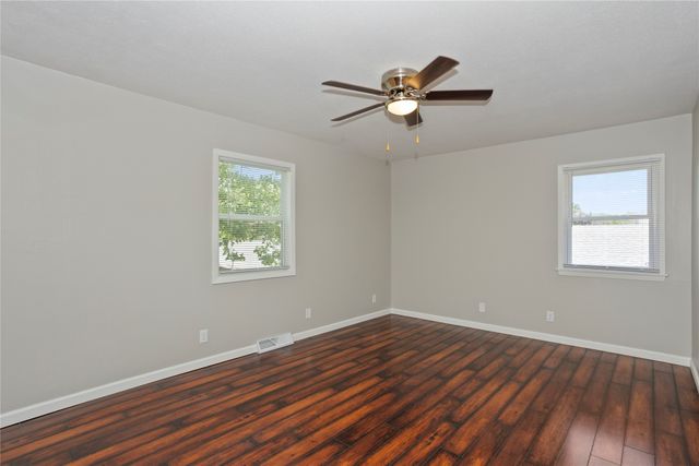 5107 SW 16th Place, Des Moines, IA 50315