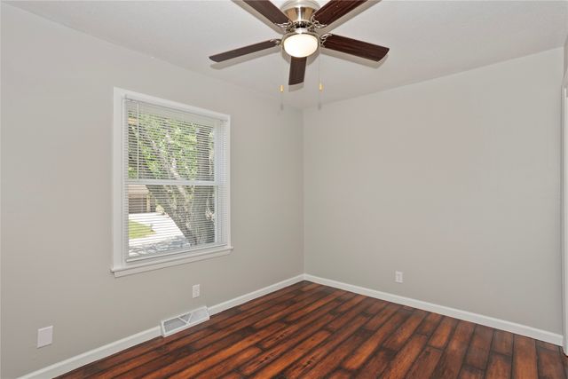 5107 SW 16th Place, Des Moines, IA 50315