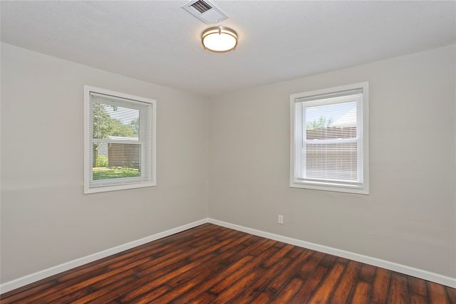 5107 SW 16th Place, Des Moines, IA 50315