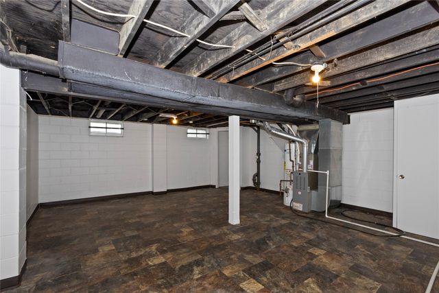 5107 SW 16th Place, Des Moines, IA 50315