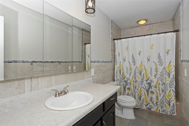 5107 SW 16th Place, Des Moines, IA 50315