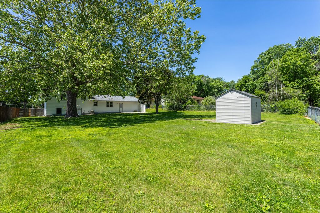 5107 SW 16th Place, Des Moines, IA 50315