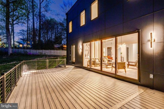 3525 GLENBROOK RD, Fairfax, VA 22031