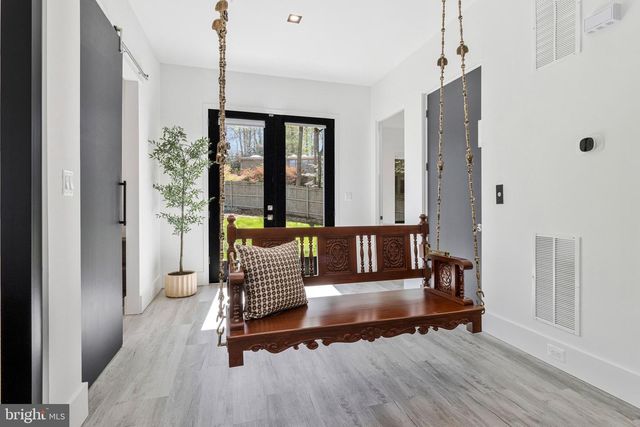 3525 GLENBROOK RD, Fairfax, VA 22031