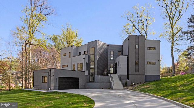 3525 GLENBROOK RD, Fairfax, VA 22031