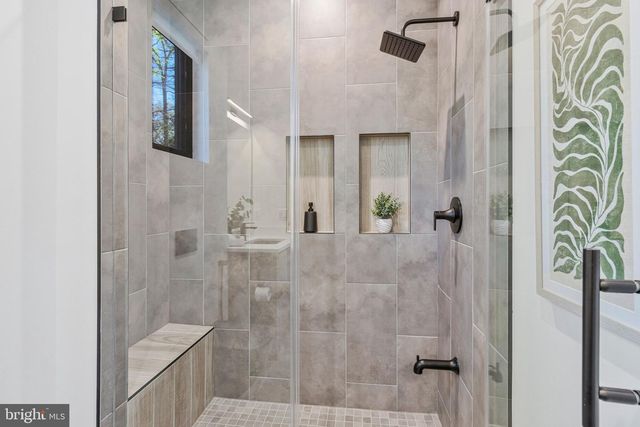 3525 GLENBROOK RD, Fairfax, VA 22031