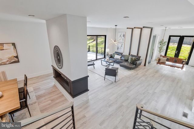 3525 GLENBROOK RD, Fairfax, VA 22031