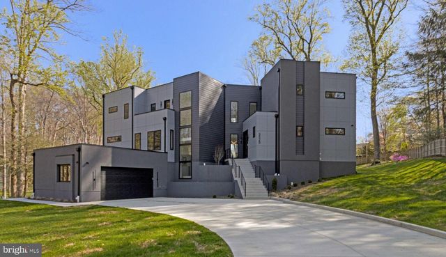 3525 GLENBROOK RD, Fairfax, VA 22031