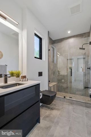 3525 GLENBROOK RD, Fairfax, VA 22031