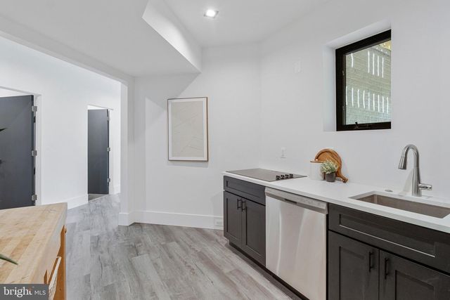 3525 GLENBROOK RD, Fairfax, VA 22031
