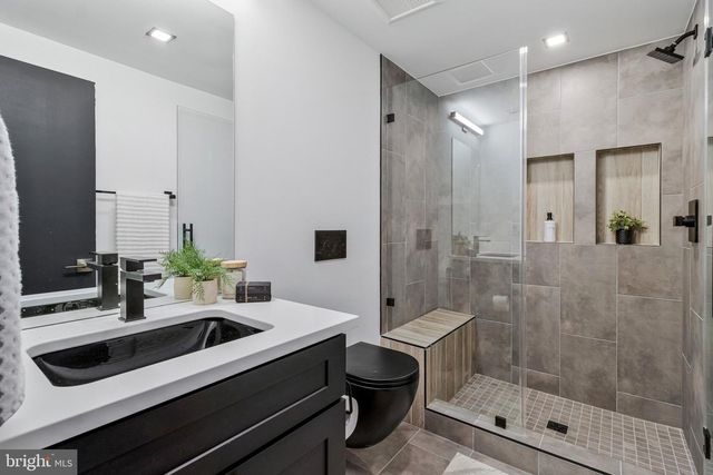 3525 GLENBROOK RD, Fairfax, VA 22031