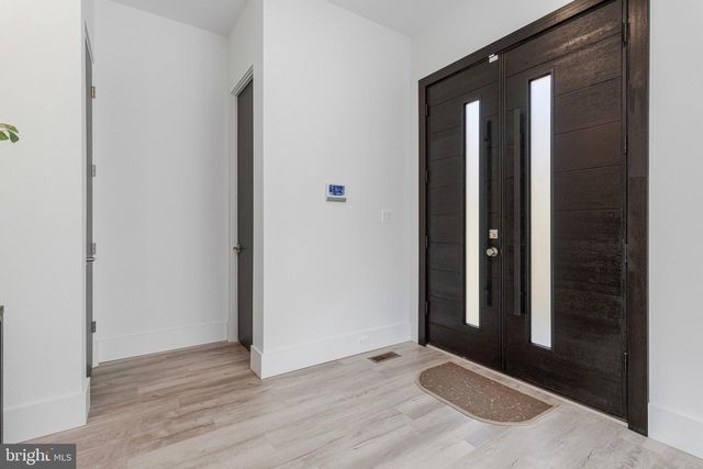 3525 GLENBROOK RD, Fairfax, VA 22031