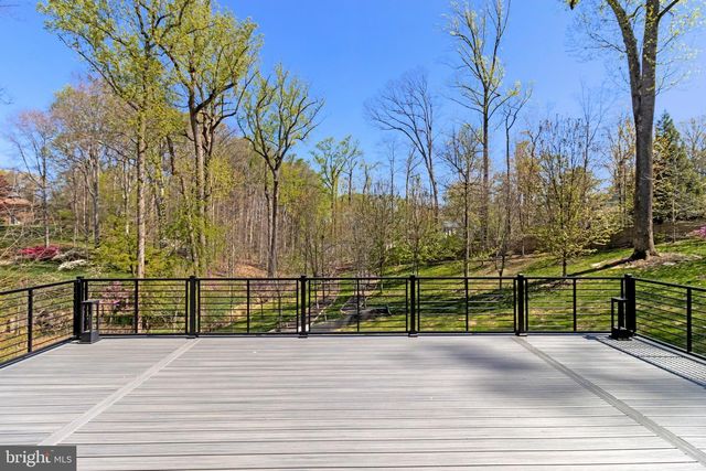 3525 GLENBROOK RD, Fairfax, VA 22031