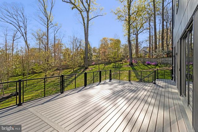 3525 GLENBROOK RD, Fairfax, VA 22031