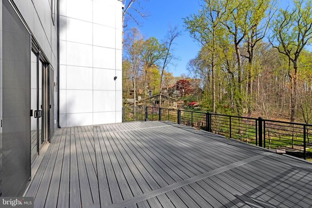 3525 GLENBROOK RD, Fairfax, VA 22031