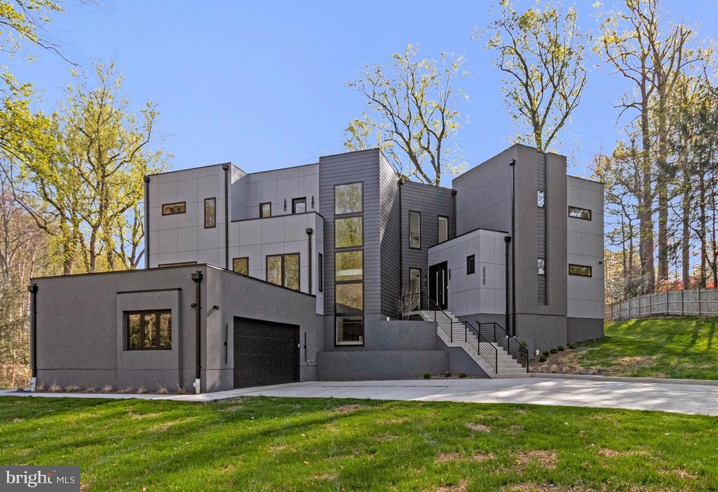 3525 GLENBROOK RD, Fairfax, VA 22031