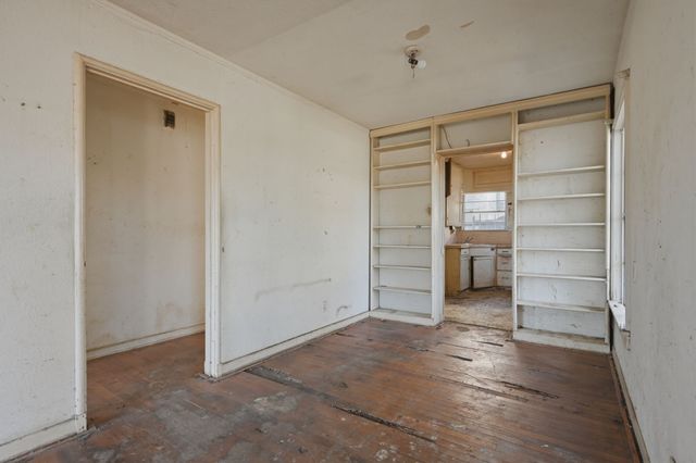 4242 Aero Drive, Dallas, TX 75209