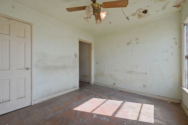 4242 Aero Drive, Dallas, TX 75209