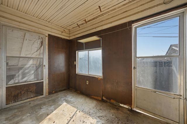 4242 Aero Drive, Dallas, TX 75209