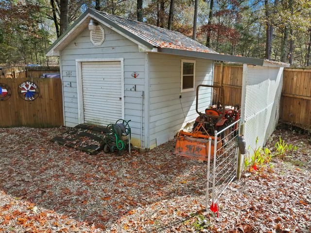 190 County Road 2452, Leesburg, TX 75451