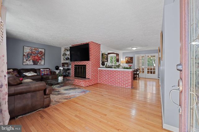 23439 WATSON RD, Leesburg, VA 20175