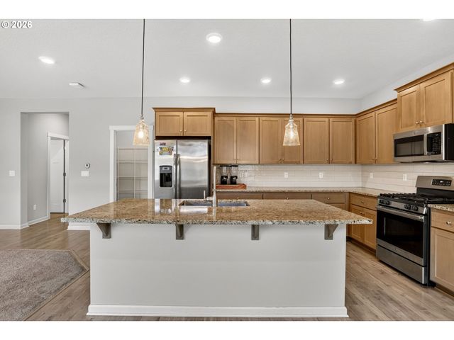 23053 Ne SOCKEYE St, Troutdale, OR 97060