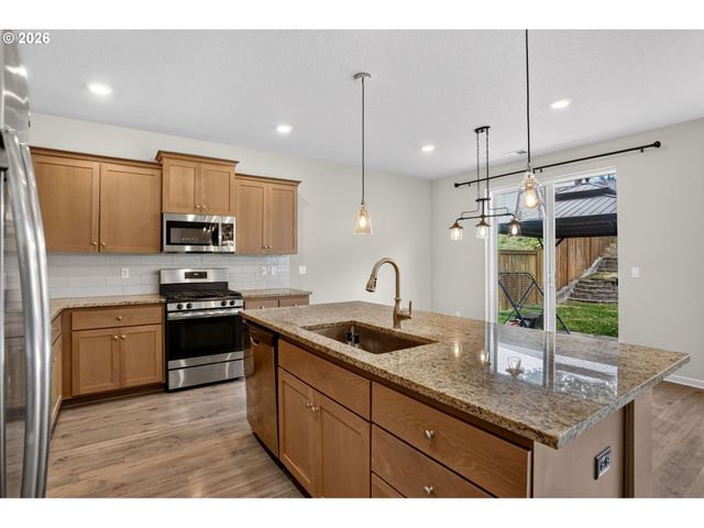 23053 Ne SOCKEYE St, Troutdale, OR 97060