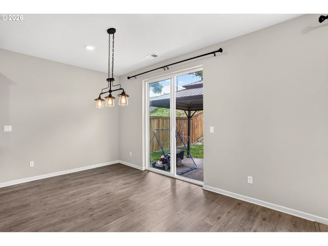 23053 Ne SOCKEYE St, Troutdale, OR 97060