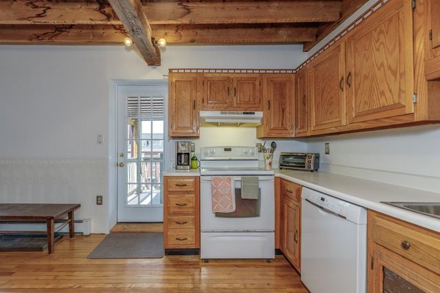 105 West Merrimack St Apt 4, Manchester, NH 03101