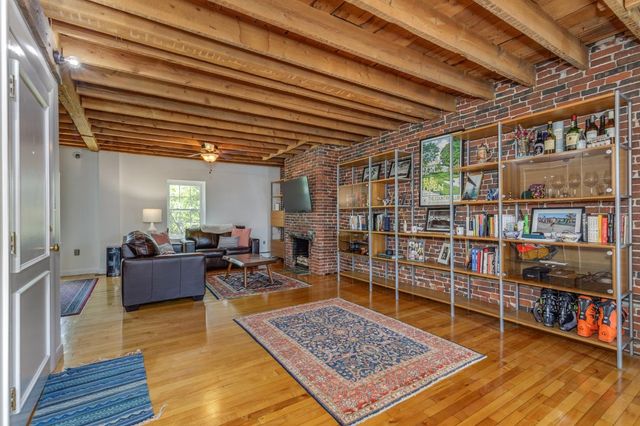 105 West Merrimack St Apt 4, Manchester, NH 03101