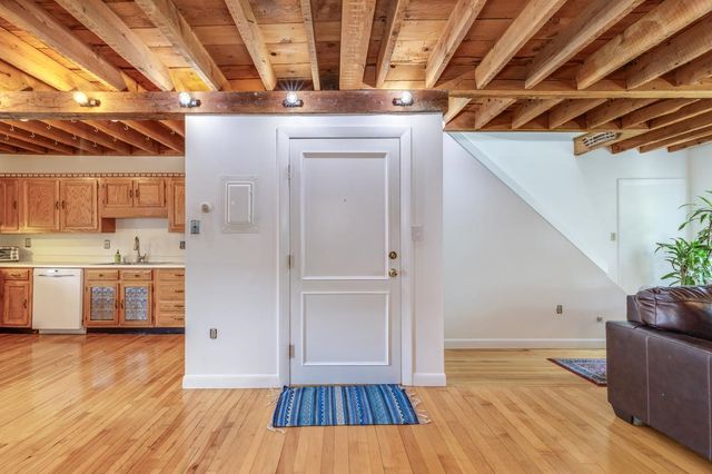 105 West Merrimack St Apt 4, Manchester, NH 03101