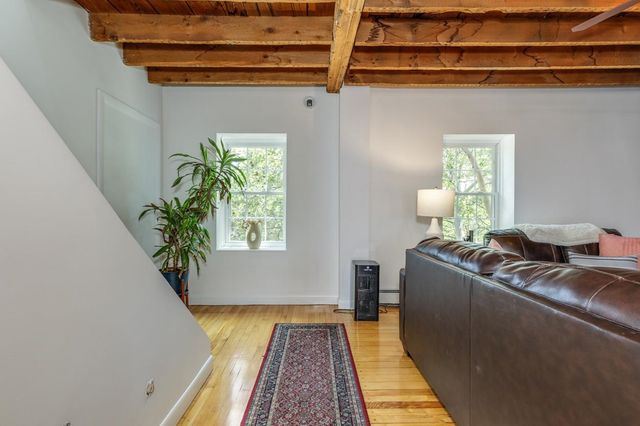 105 West Merrimack St Apt 4, Manchester, NH 03101