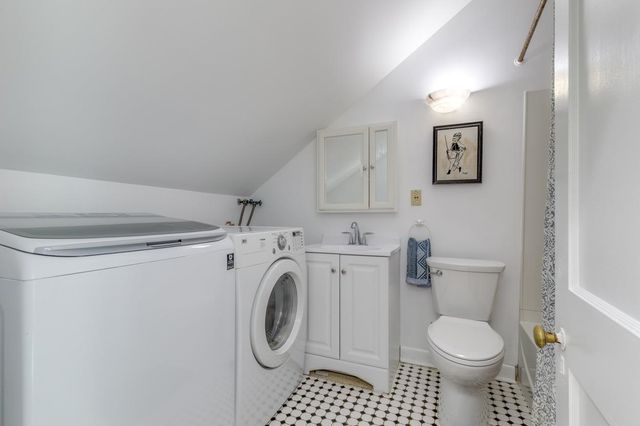 105 West Merrimack St Apt 4, Manchester, NH 03101
